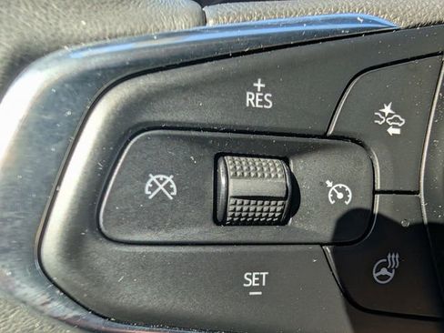 Used 2023 Chevrolet TrailBlazer ACTIV w/ Sun and Liftgate Package AWD/4WD image 17