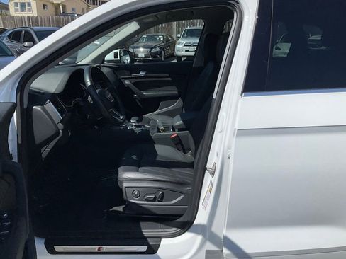 Used 2020 Audi Q5 e Premium w/ Convenience Package image 15