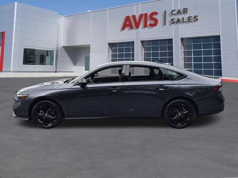 Used 2025 Honda Accord SE image 10
