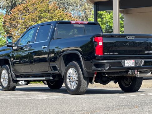 Used 2022 Chevrolet Silverado 3500 High Country w/ Safety Package II AWD/4WD image 7