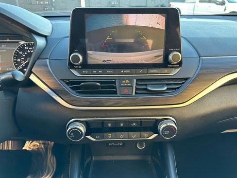 Used 2023 Nissan Altima 2.5 SV image 16