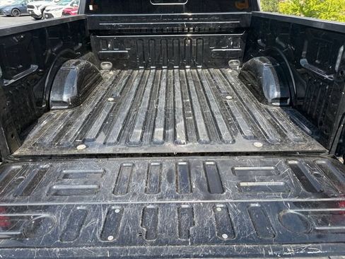 Used 2018 Ford F150 XLT w/ Equipment Group 302A Luxury AWD/4WD image 15