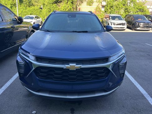 Used 2024 Chevrolet Trax LT w/ Driver Confidence Package FWD image 6