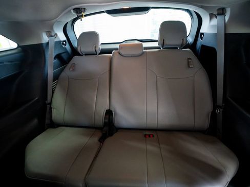 Used 2025 Toyota Sienna XLE image 44