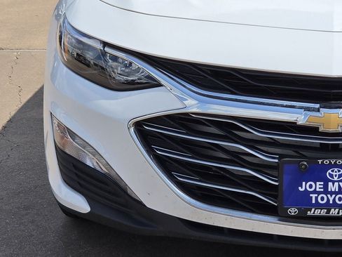Used 2025 Chevrolet Malibu LT FWD image 5