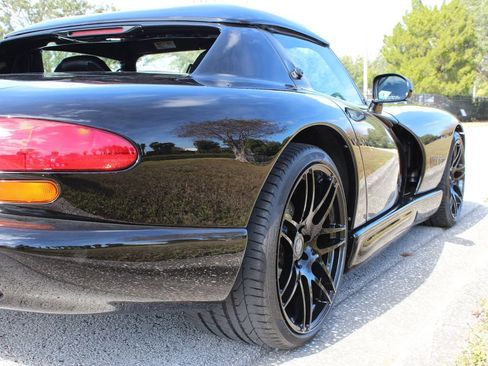 Used 2000 Dodge Viper RT/10 image 11