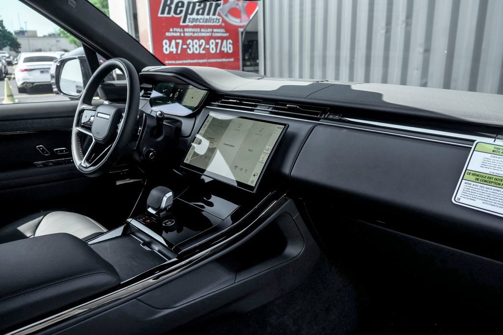 New 2026 Land Rover Range Rover Sport Dynamic SE AWD/4WD image 23