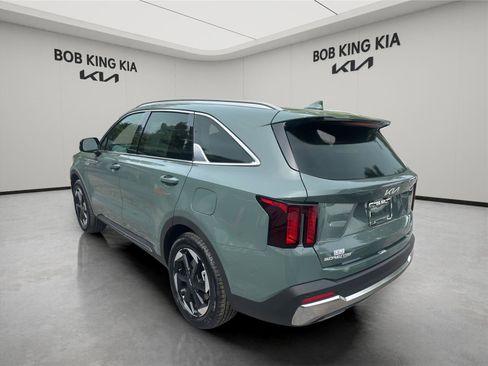 New 2026 Kia Sorento EX FWD image 3
