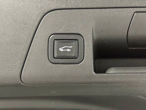 Certified 2022 Buick Envision Essence w/ Safety Package image 37