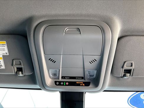 Used 2023 Chevrolet Equinox LT image 23