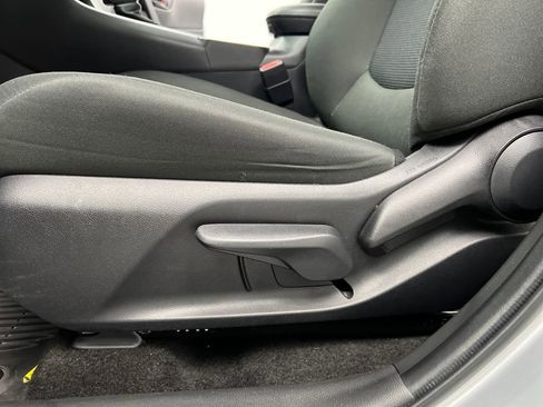 Used 2025 Toyota RAV4 LE image 10