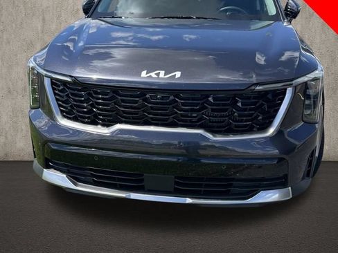 Used 2025 Kia Sorento SX FWD image 2