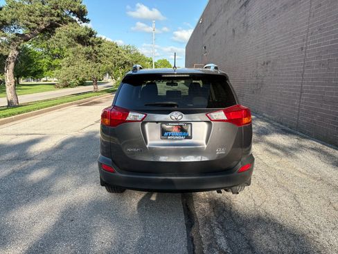 Used 2013 Toyota RAV4 XLE AWD/4WD image 4
