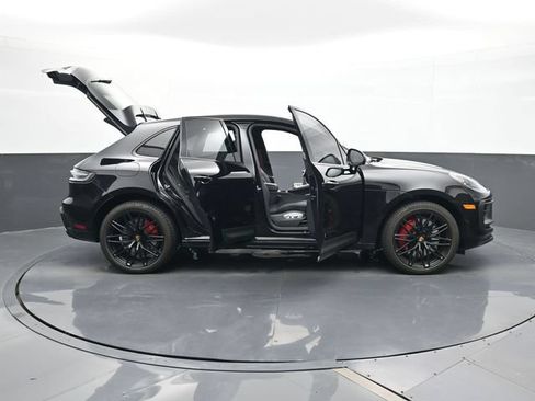 Certified 2025 Porsche Macan GTS AWD/4WD image 34