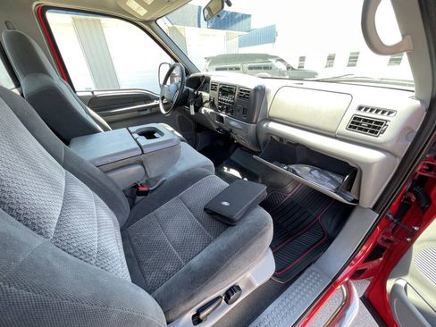 Used 2002 Ford F350 4x4 Regular Cab Super Duty image 23