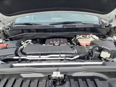 Certified 2023 Chevrolet Silverado 1500 Custom image 30