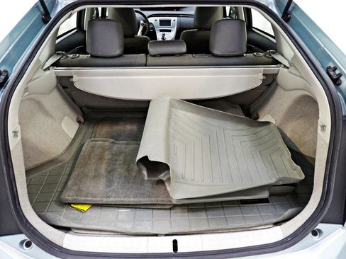 Used 2015 Toyota Prius Two FWD image 13