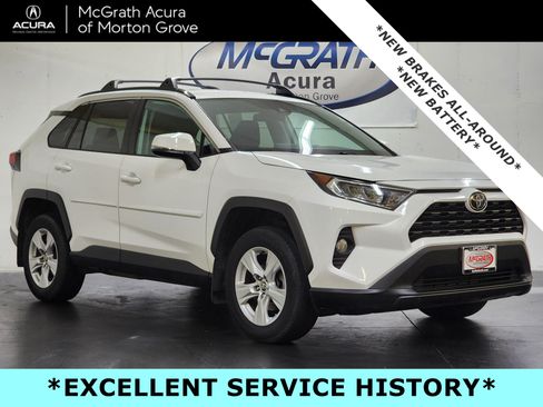 Used 2021 Toyota RAV4 XLE image 1