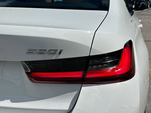 Certified 2025 BMW 330i Sedan w/ M Sport Package image 32