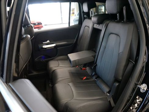 Used 2023 Mercedes-Benz GLB 250 4MATIC w/ Premium Package image 51