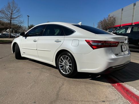 Used 2016 Toyota Avalon Limited w/ Toyota Safety Sense Package image 8