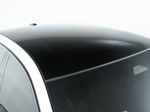 Used 2023 BMW 740i w/ Parking Assistance Package image 53