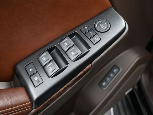 Used 2018 Chevrolet Tahoe Premier image 13