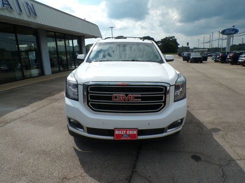 Used 2015 GMC Yukon XL SLT w/ Open Road Package AWD/4WD image 2
