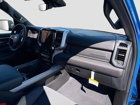 New 2026 RAM 1500 4x4 Crew Cab image 31