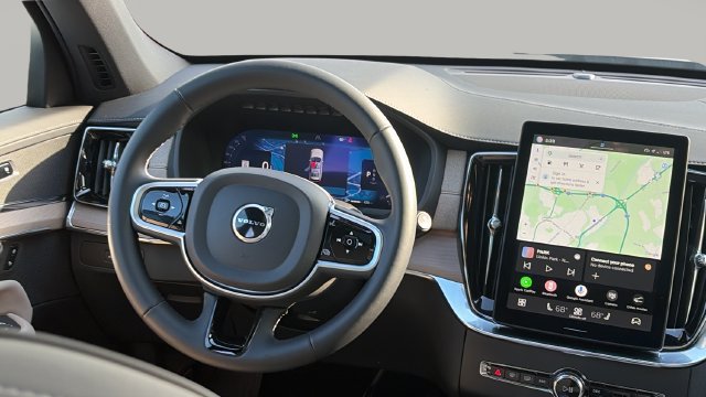 Certified 2025 Volvo XC90 B5 Core AWD/4WD image 9