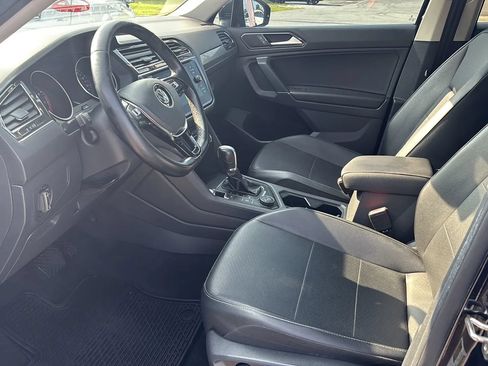 Used 2018 Volkswagen Tiguan SE w/ Panoramic Sunroof Package AWD/4WD image 25