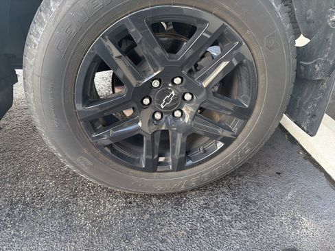 Used 2022 Chevrolet Silverado 1500 Custom image 7