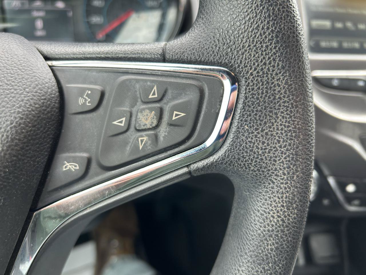 Used 2018 Chevrolet Cruze LT w/ Convenience Package FWD image 19