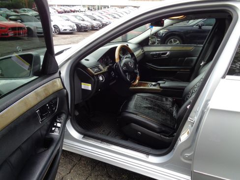 Used 2011 Mercedes-Benz E 350 4MATIC Sedan image 14