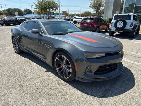 Used 2017 Chevrolet Camaro LT RWD image 3