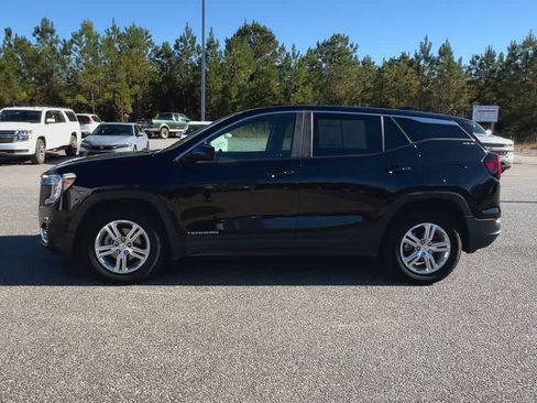 Used 2024 GMC Terrain SLE image 5