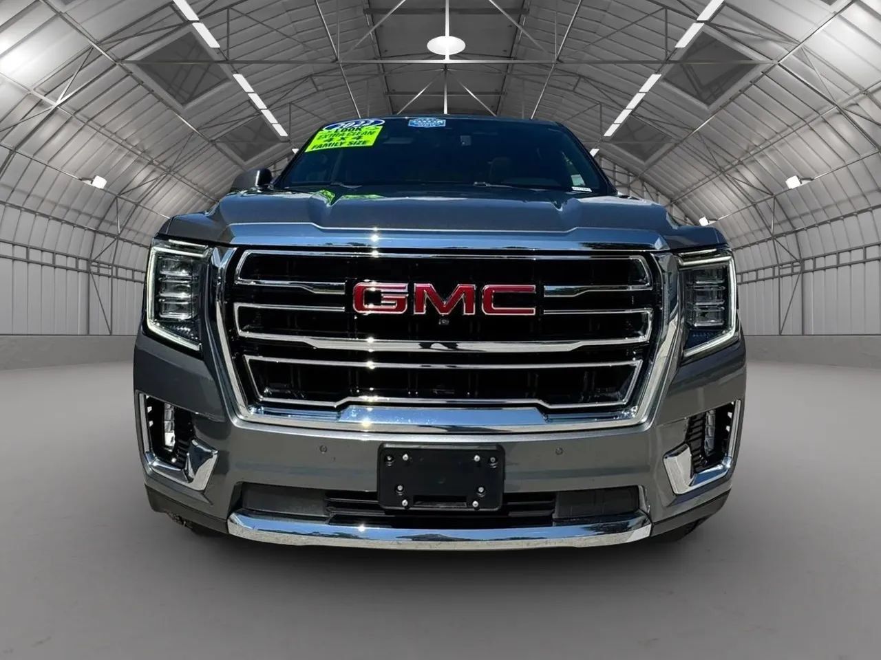Used 2022 GMC Yukon SLT w/ SLT Premium Package AWD/4WD image 2