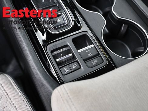 Used 2023 Honda Pilot LX image 20