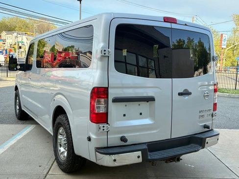 Used 2016 Nissan NV 3500 SV w/ SV Technology Package RWD image 2