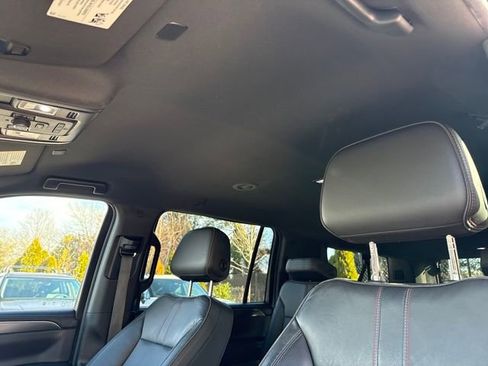 Used 2021 Chevrolet Suburban RST w/ Luxury Package image 21