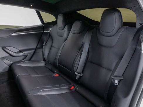 Used 2021 Tesla Model S Plaid image 17