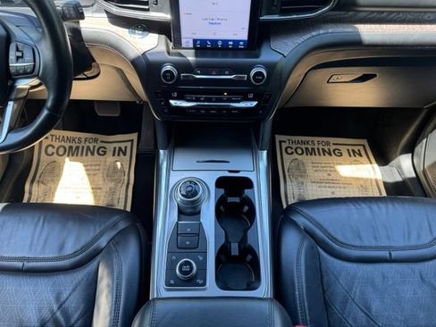 Used 2020 Ford Explorer Platinum w/ Premium Technology Package AWD/4WD image 28