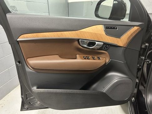 Used 2024 Volvo XC90 B5 Plus image 8
