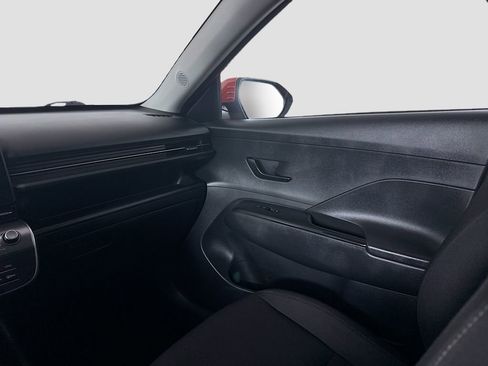 Used 2025 Hyundai Kona SEL image 14