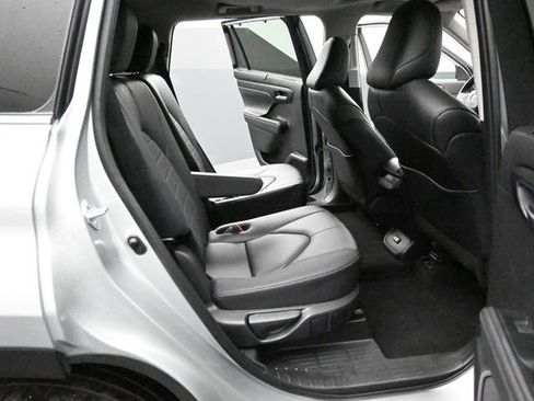 Certified 2024 Toyota Highlander XLE image 37