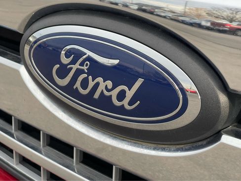 Used 2018 Ford F150 XLT w/ Equipment Group 302A Luxury image 8