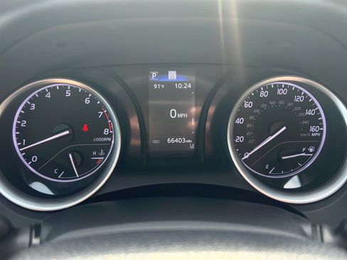 Used 2021 Toyota Camry LE FWD image 29