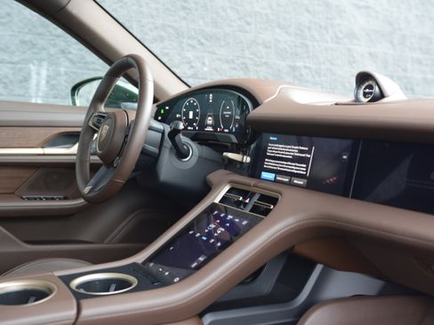 Certified 2025 Porsche Taycan 4 Cross Turismo image 28