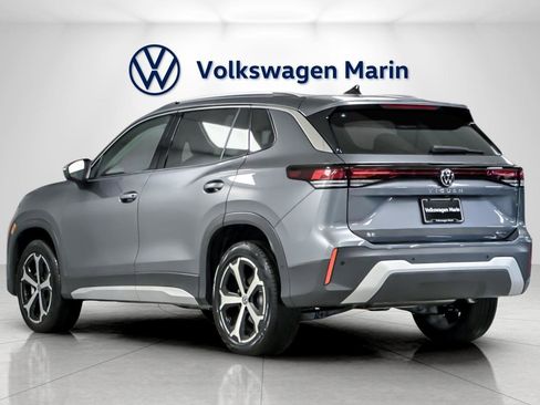 New 2026 Volkswagen Tiguan SE image 3