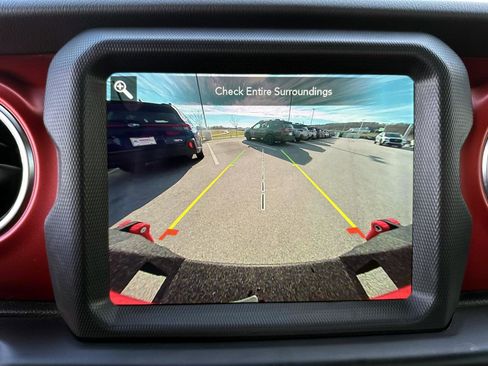 Used 2023 Jeep Gladiator Rubicon w/ Cold Weather Group image 25